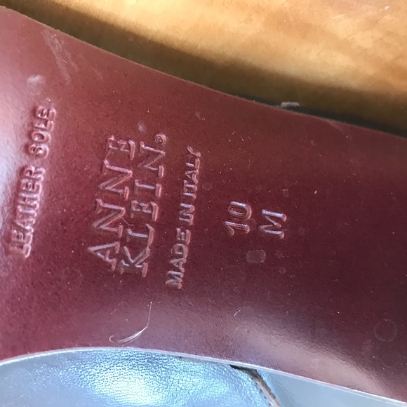 NWOT Anne Klein Brown heel boots - Picture 5 of 10